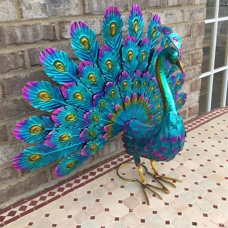 Peacock Sculpture Vivid Shape Anti-oxidation Indoor/Outdoor Use Posable Feathers