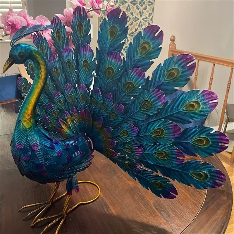 Peacock Sculpture Vivid Shape Anti-oxidation Indoor/Outdoor Use Posable Feathers